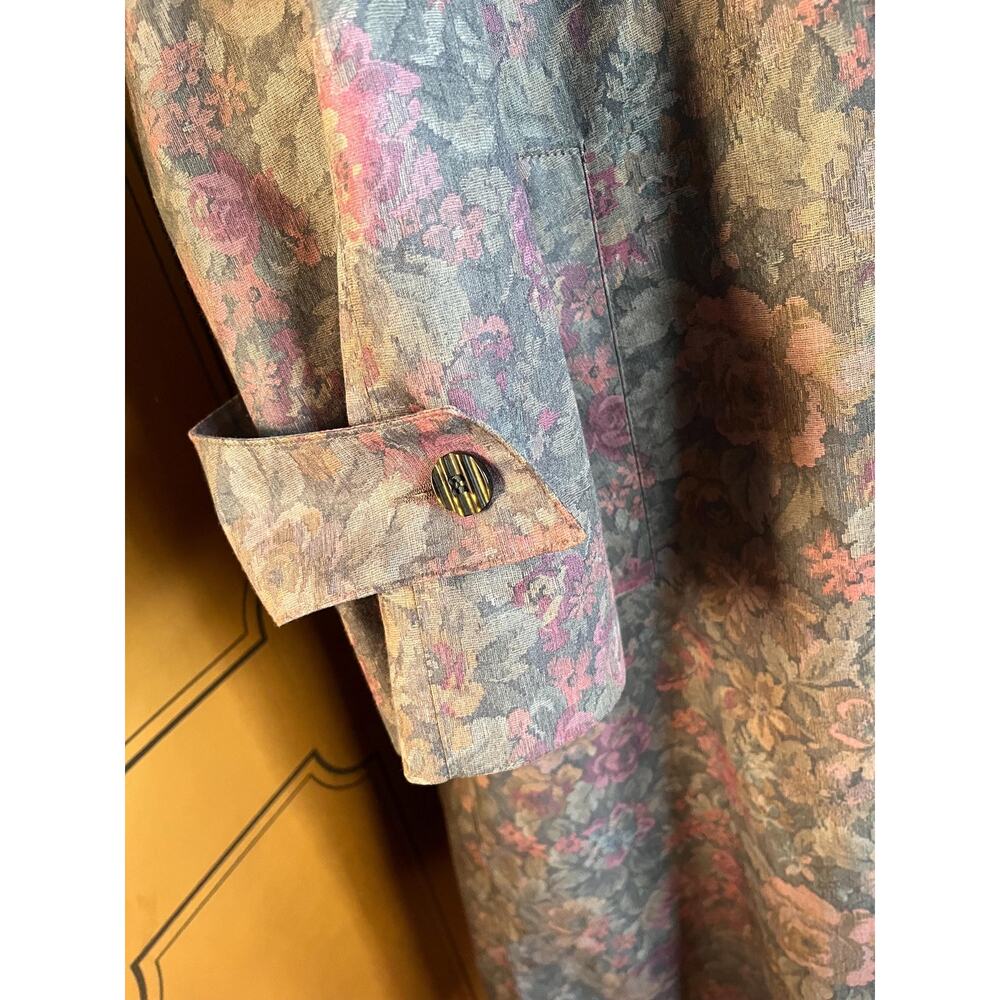 Vintage London Fog rain coat with flowers, size 10P - Picture 7 of 11